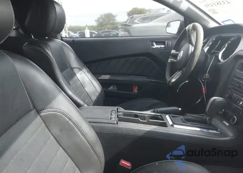 2014 Ford Mustang V6 Premium из США, поврежденный, VIN 1ZVBP8AM6E5320659